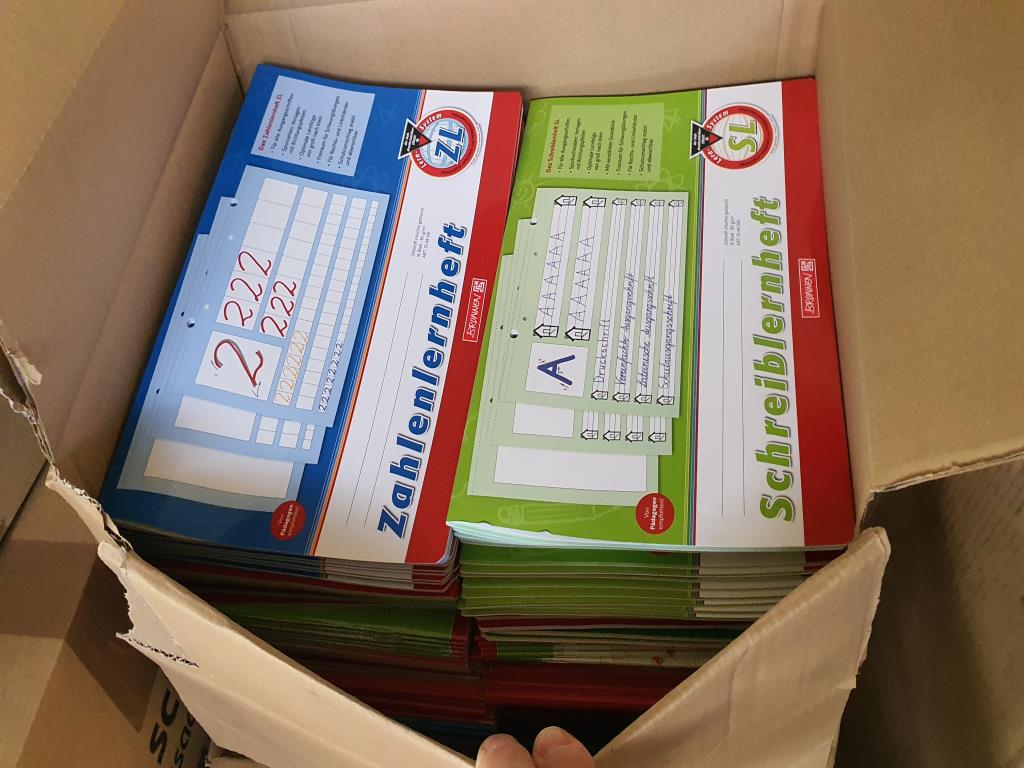 Tornistry i przybory szkolne-51