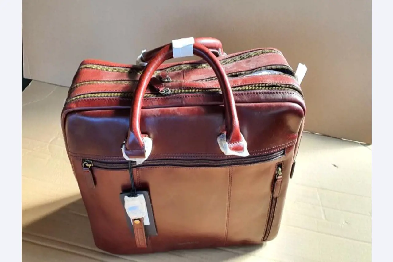 Satchels and school supplies-6