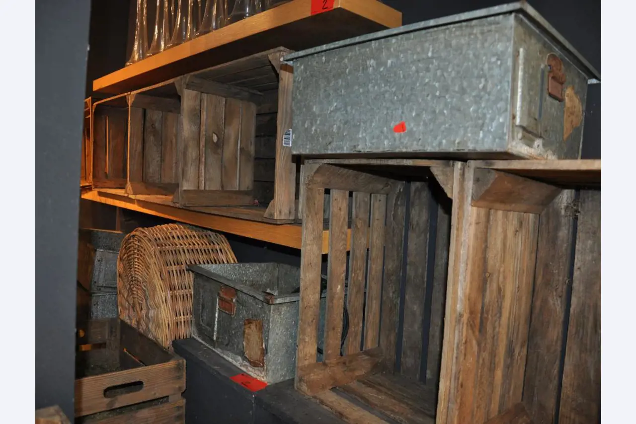 Well-maintained shop furnishings and exclusive decorative articles of a florist shop-4
