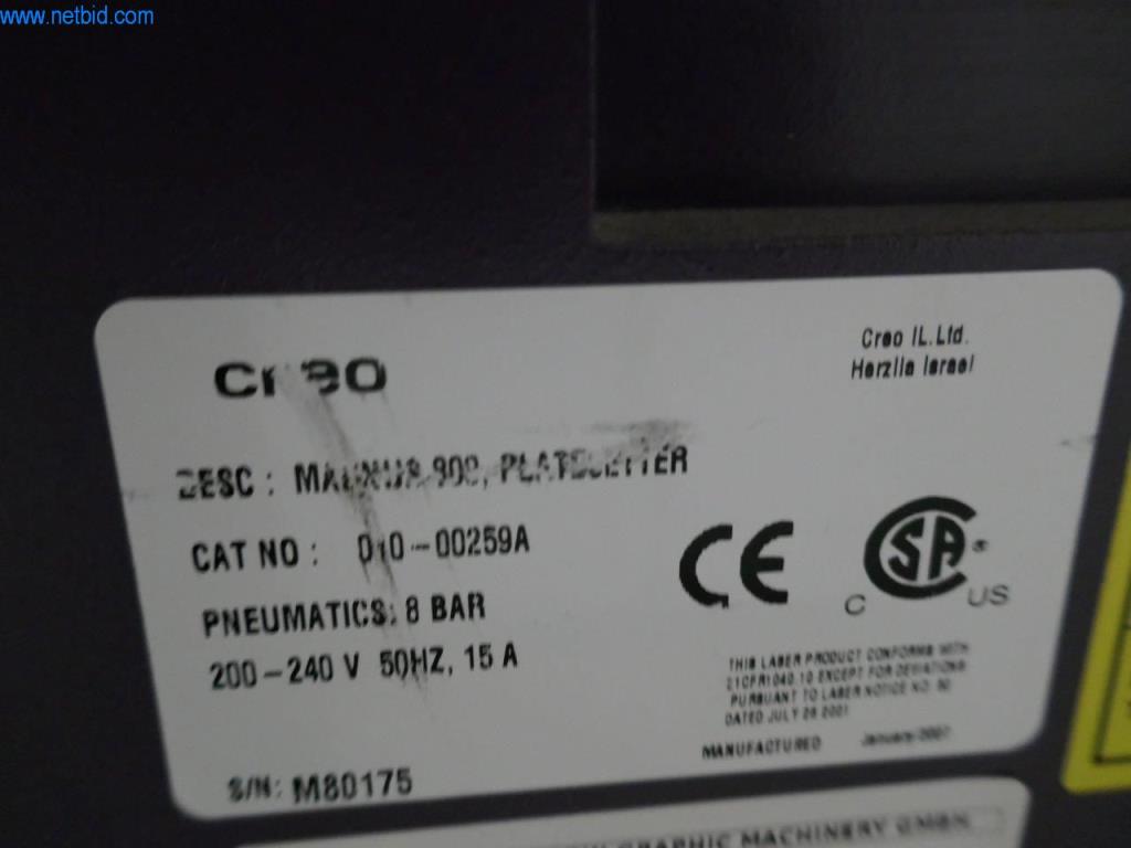 Máquinas e equipamentos numa gráfica-3