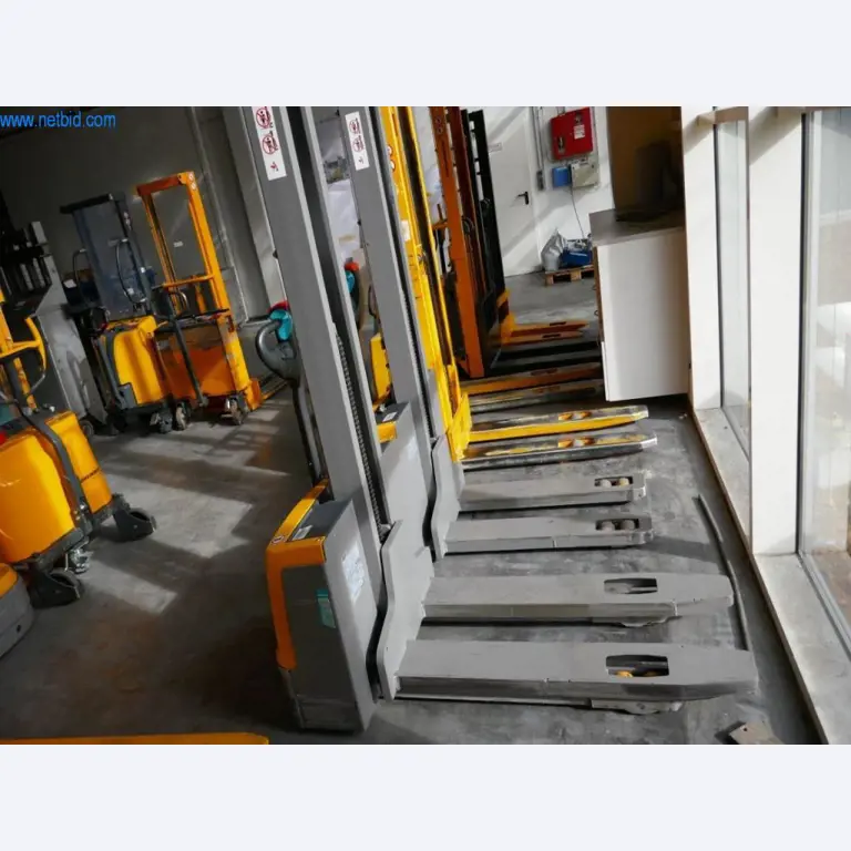 Machines et équipement d'une imprimerie-5