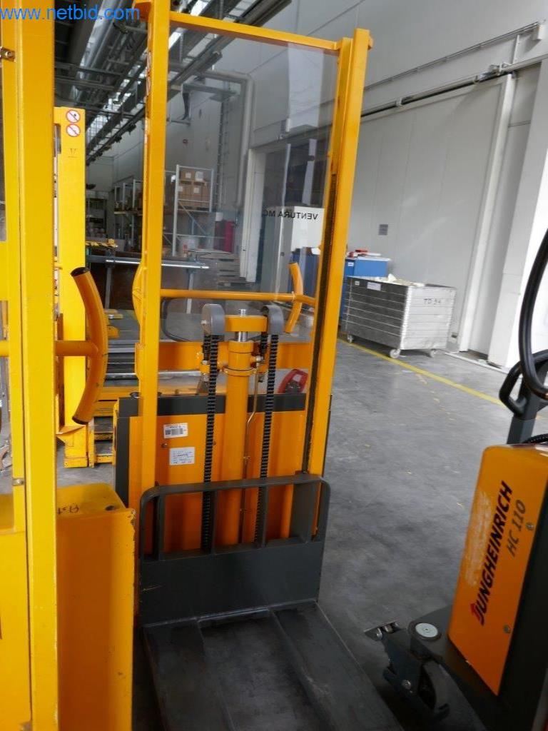 Máquinas e equipamentos numa gráfica-4