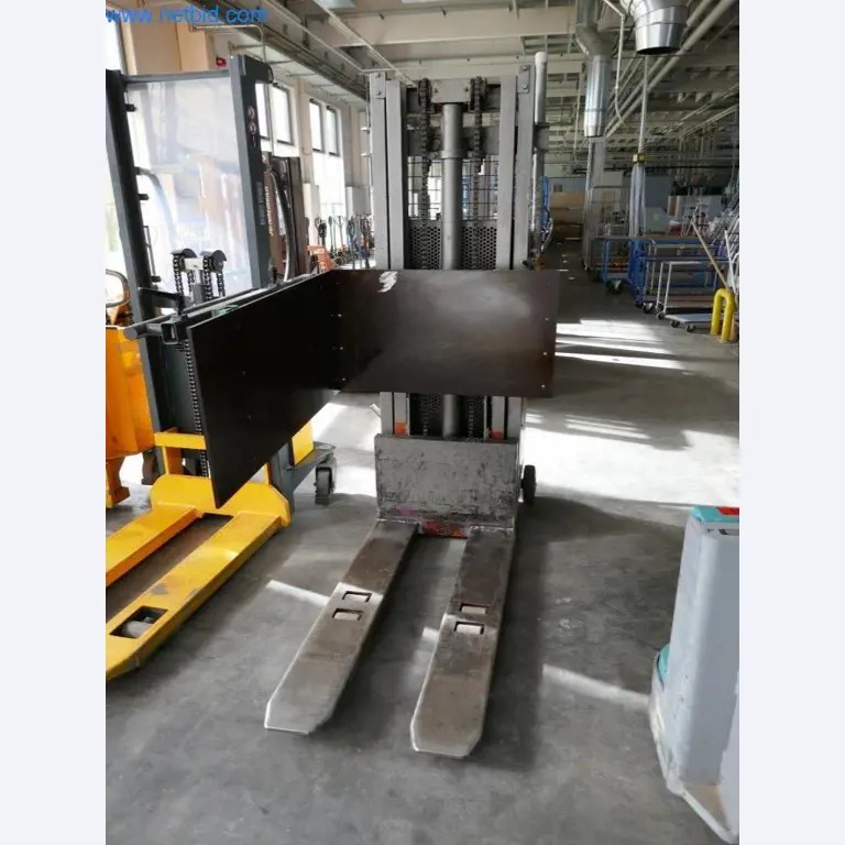 Maschinen und Ausstattung einer Druckerei-5