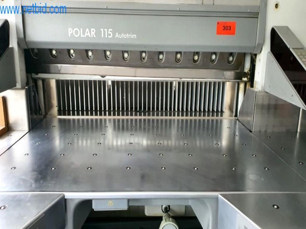 Máquinas e equipamentos numa gráfica-13