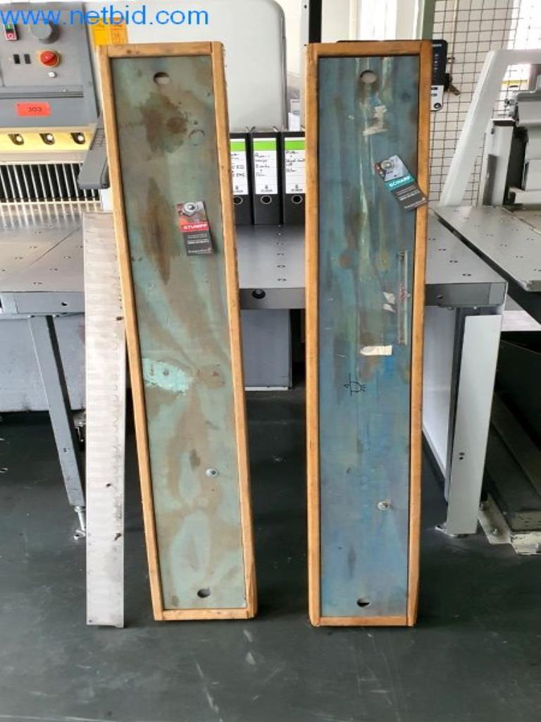 Máquinas e equipamentos numa gráfica-14