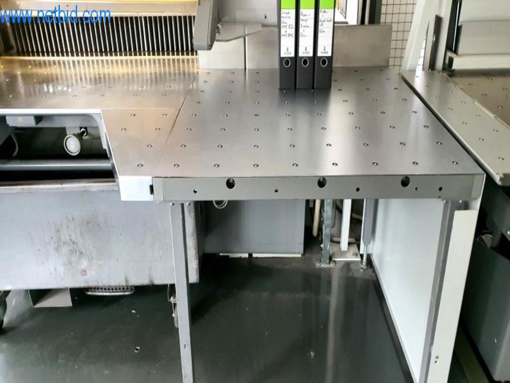 Máquinas e equipamentos numa gráfica-4