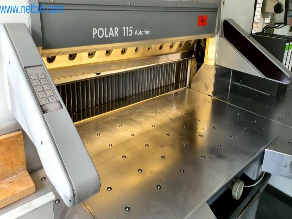 Máquinas e equipamentos numa gráfica-7