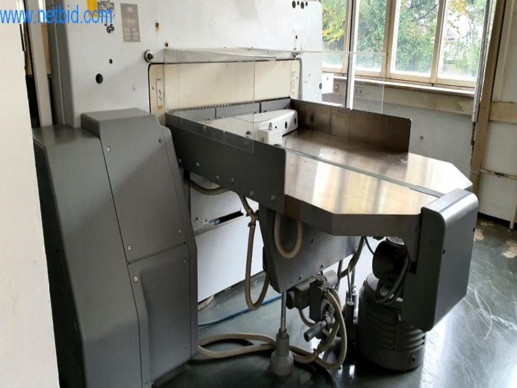 Máquinas e equipamentos numa gráfica-10