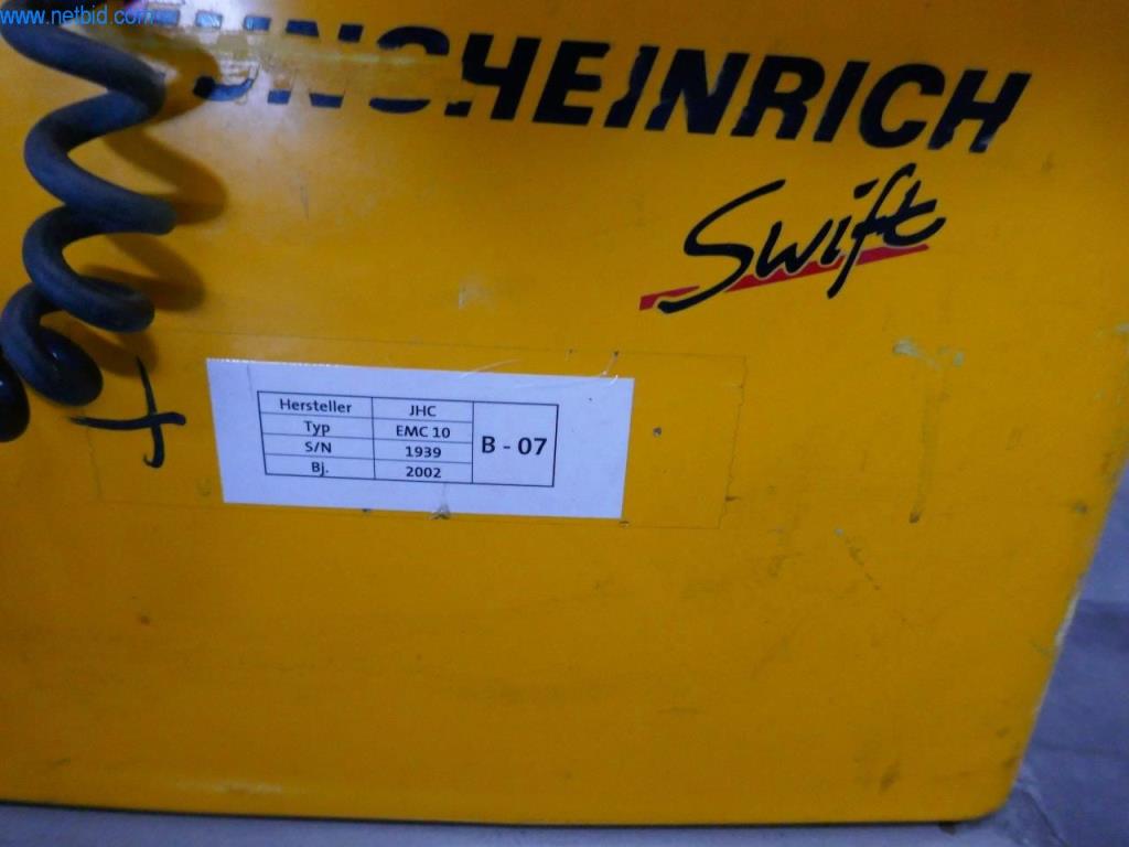 Máquinas e equipamentos numa gráfica-3