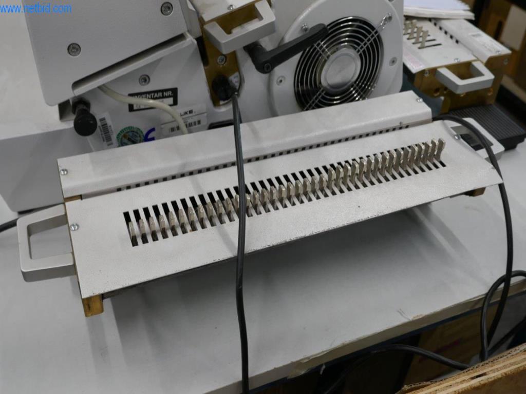 Máquinas e equipamentos numa gráfica-4