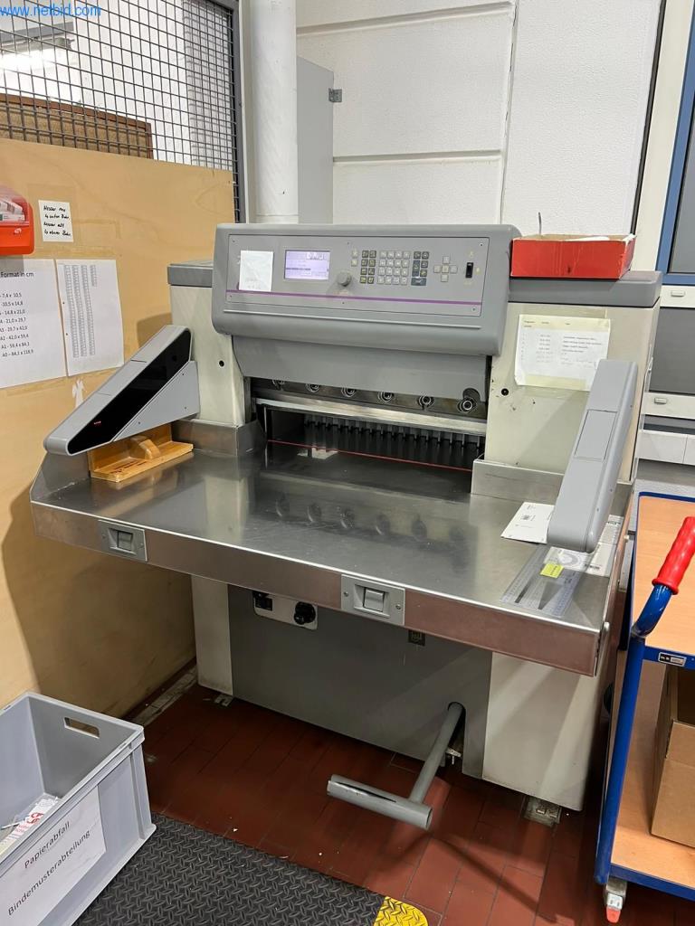 Máquinas e equipamentos numa gráfica-2