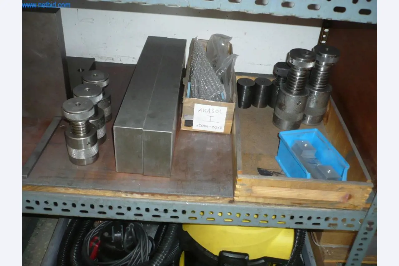 Metallbearbeitungsmaschinen, Betriebs- und Geschäftsausstattung -2