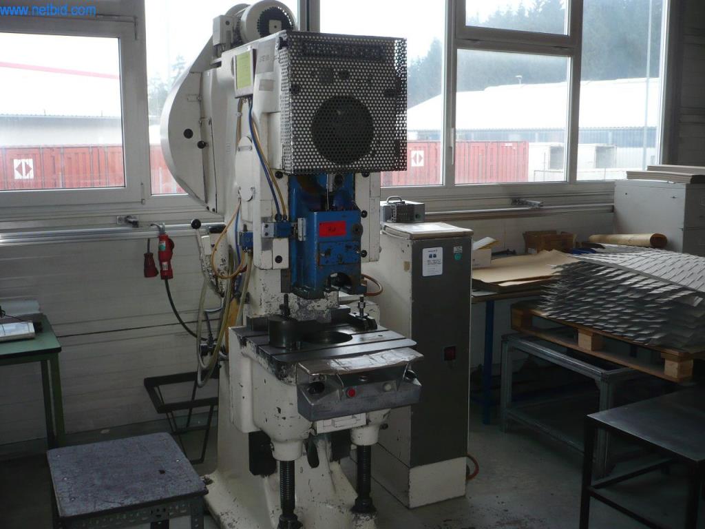 Máquinas para trabalhar metais, equipamento de fábrica e de escritório-1