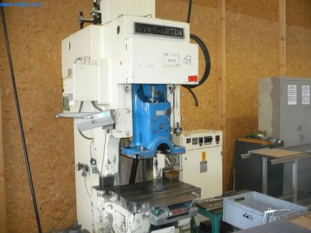 Kovozpracující stroje, tovární a kancelářské vybavení-1