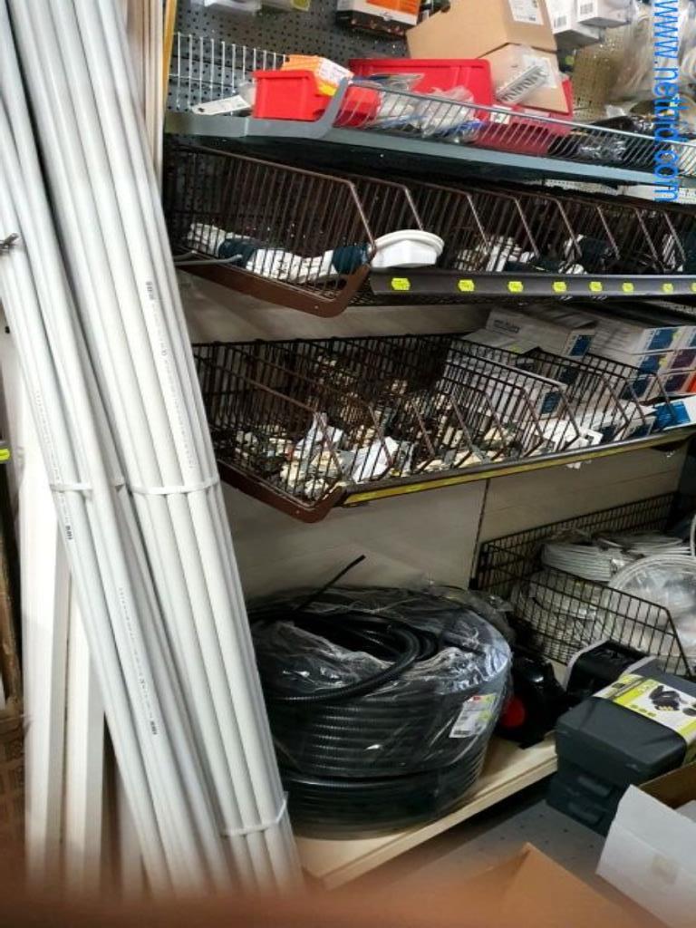 Stroji in zaloge trgovca z lesom in gradbenega podjetja-2