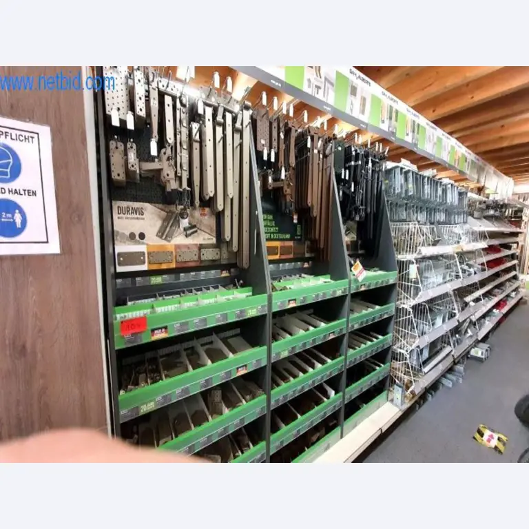 Máquinas e inventários de um comerciante de madeira e de construção-1