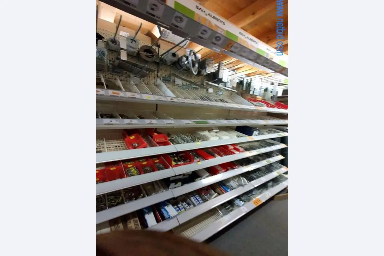 Máquinas e inventários de um comerciante de madeira e de construção-6