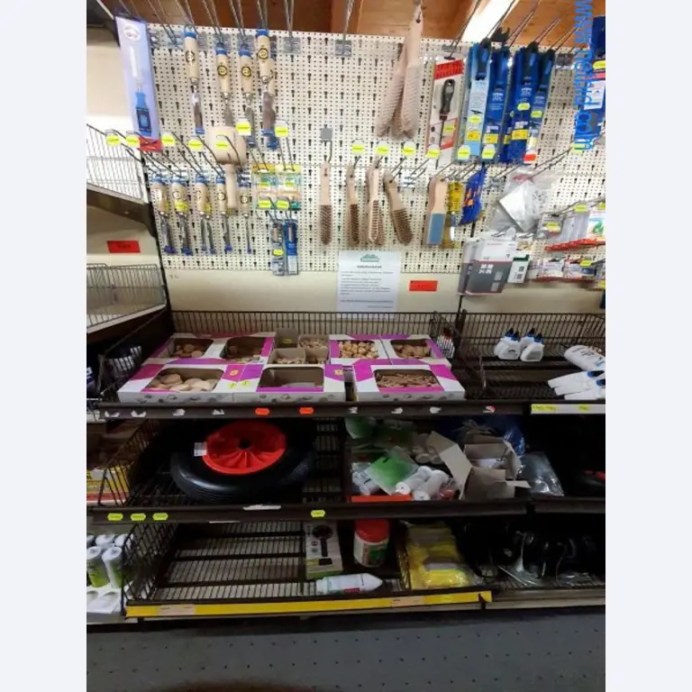 Máquinas e inventários de um comerciante de madeira e de construção-2