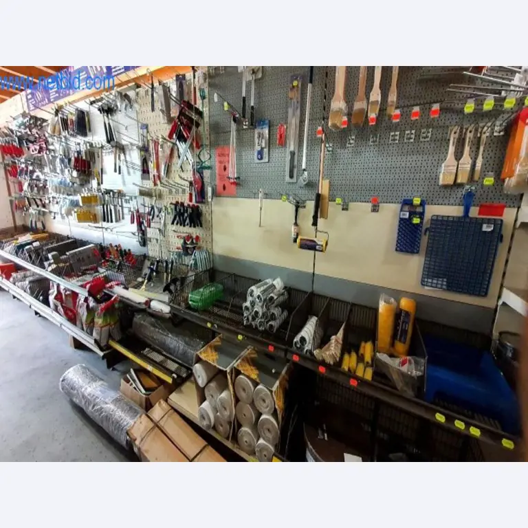 Máquinas e inventários de um comerciante de madeira e de construção-1