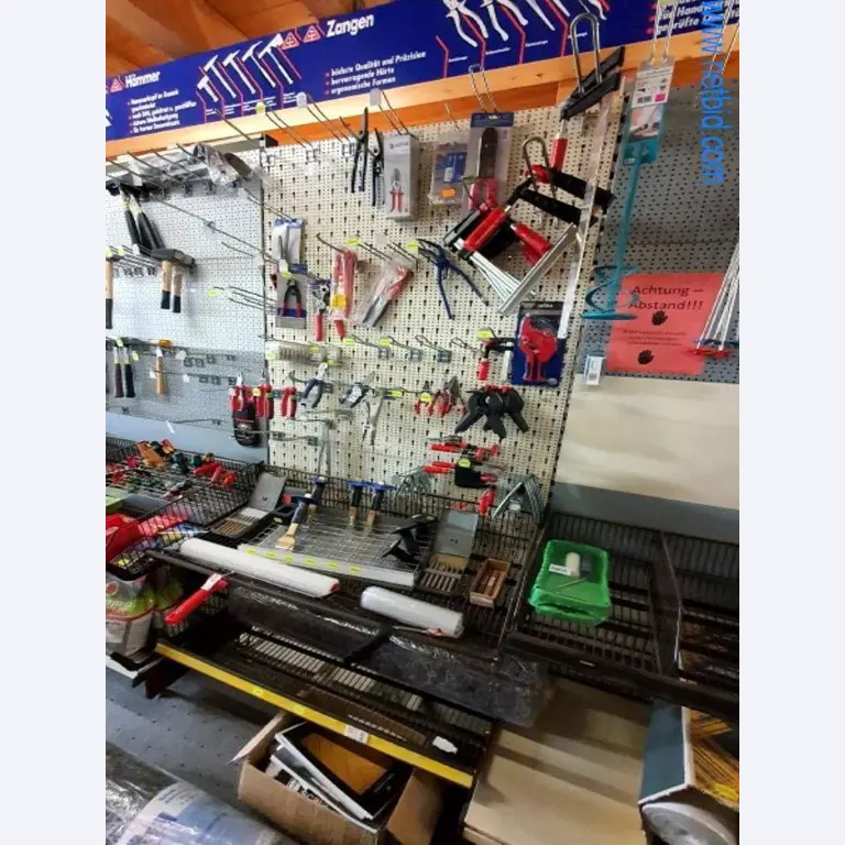 Máquinas e inventários de um comerciante de madeira e de construção-2