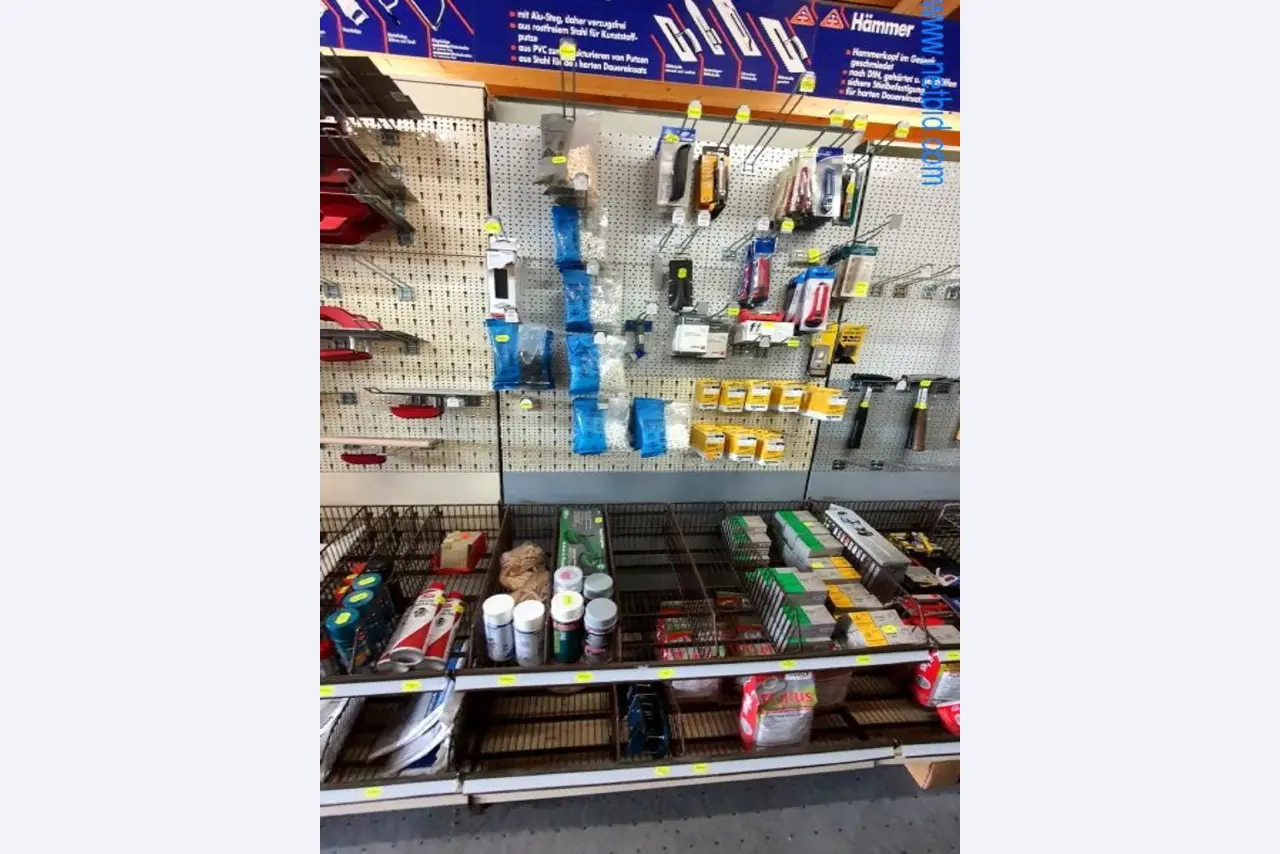 Máquinas e inventários de um comerciante de madeira e de construção-4