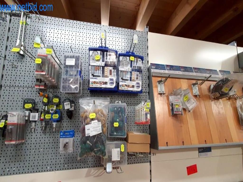 Maschinen und Warenbestände eines Holz- und Baufachmarktes-2