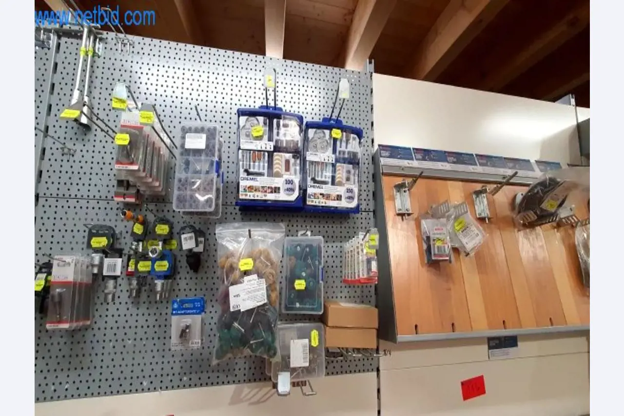 Máquinas e inventários de um comerciante de madeira e de construção-2