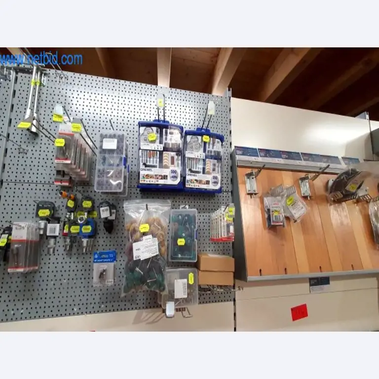 Máquinas e inventários de um comerciante de madeira e de construção-2