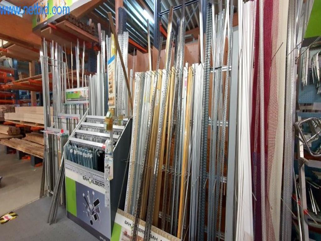 Maschinen und Warenbestände eines Holz- und Baufachmarktes-1