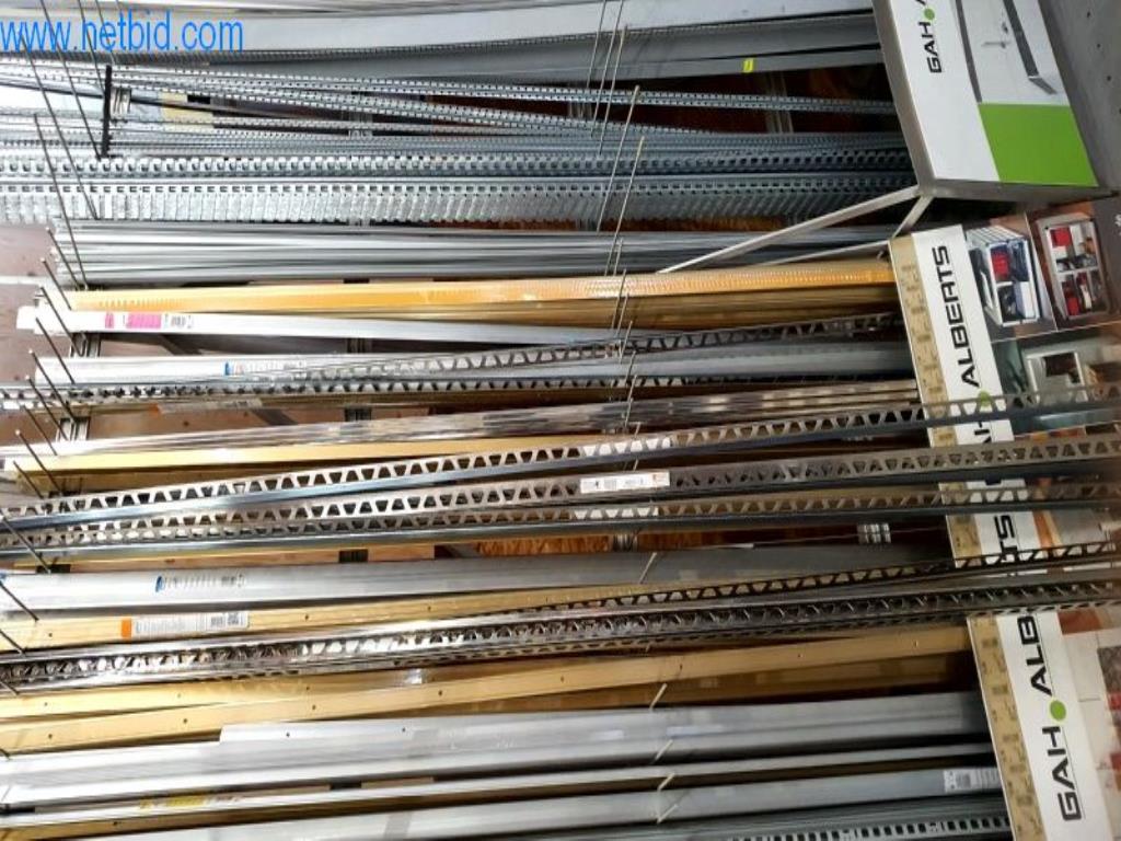 Maschinen und Warenbestände eines Holz- und Baufachmarktes-2