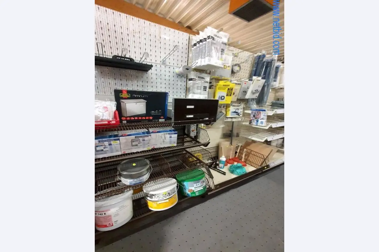 Maschinen und Warenbestände eines Holz- und Baufachmarktes-2