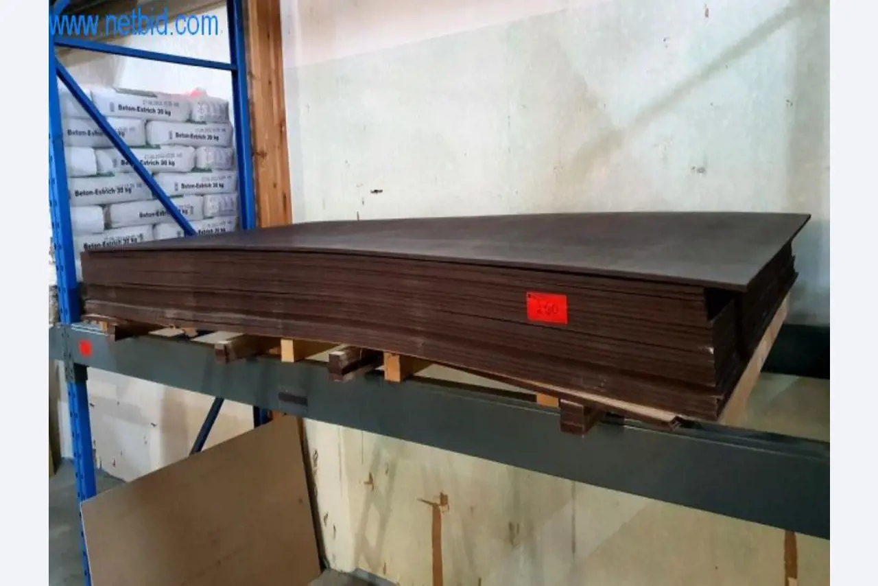 Maschinen und Warenbestände eines Holz- und Baufachmarktes-1