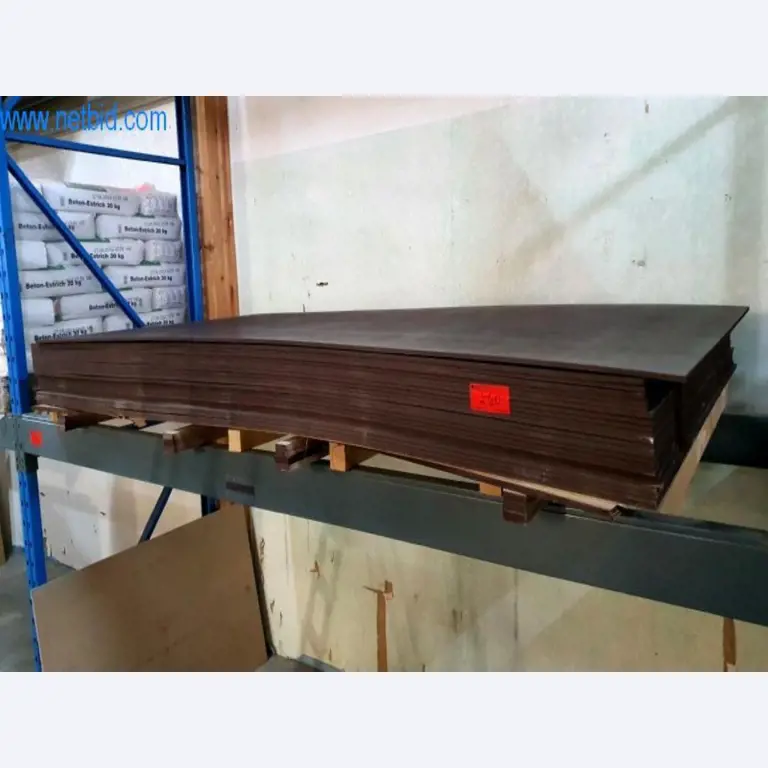 Maschinen und Warenbestände eines Holz- und Baufachmarktes-1