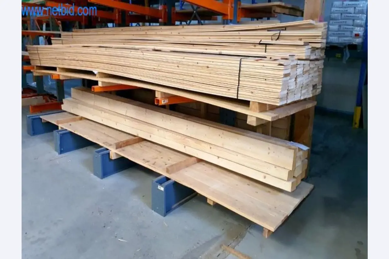 Máquinas e inventários de um comerciante de madeira e de construção-1