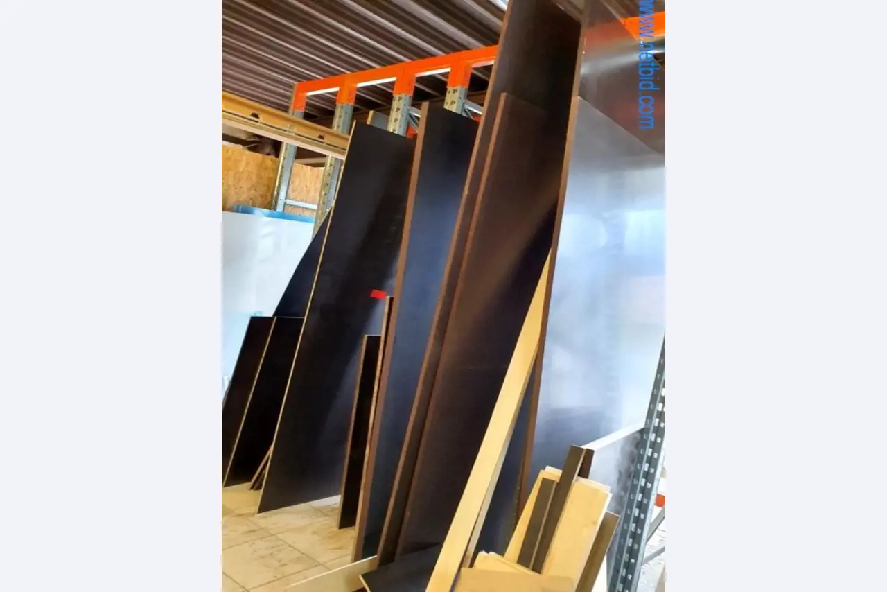 Maschinen und Warenbestände eines Holz- und Baufachmarktes-3