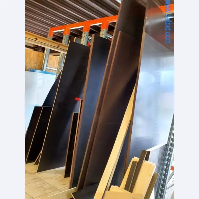 Maschinen und Warenbestände eines Holz- und Baufachmarktes-3