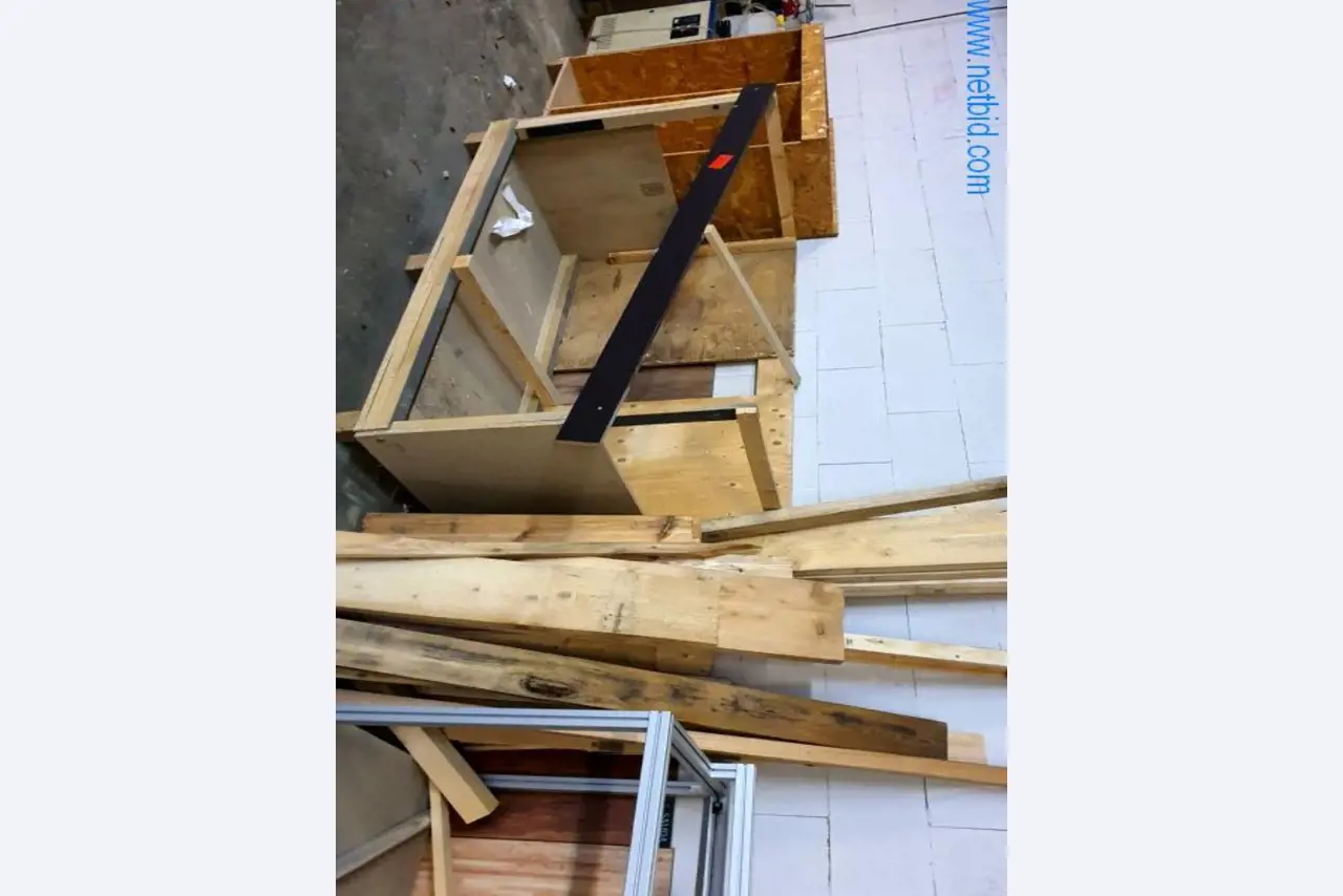 Maschinen und Warenbestände eines Holz- und Baufachmarktes-5