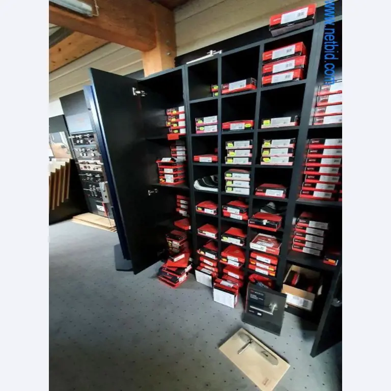 Maschinen und Warenbestände eines Holz- und Baufachmarktes-1