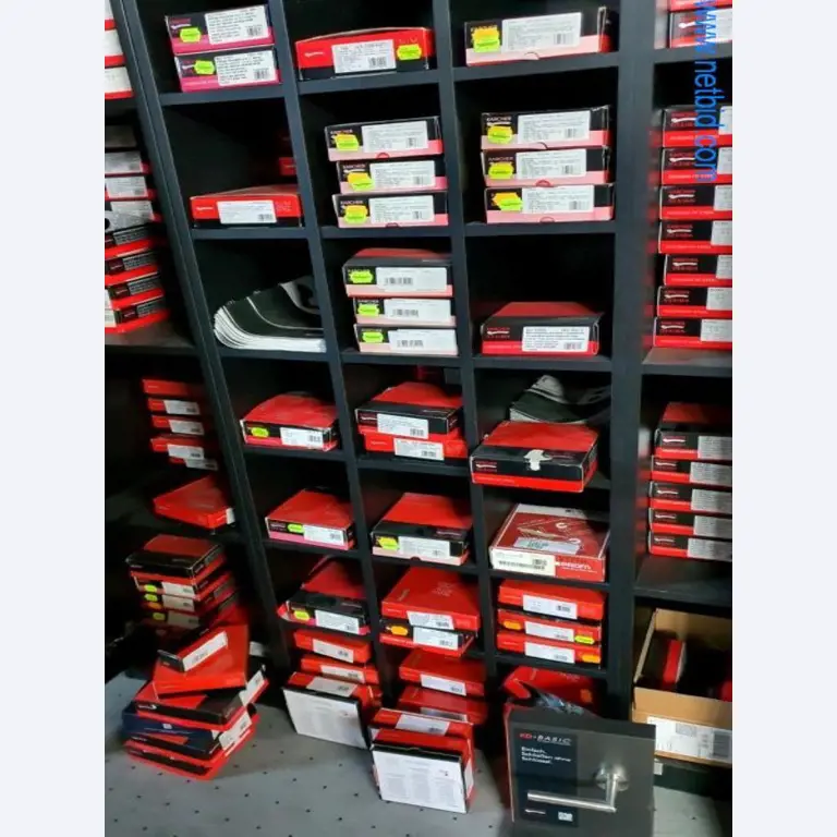 Maschinen und Warenbestände eines Holz- und Baufachmarktes-2