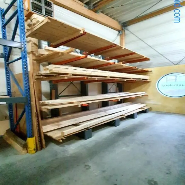 Cantilever rack