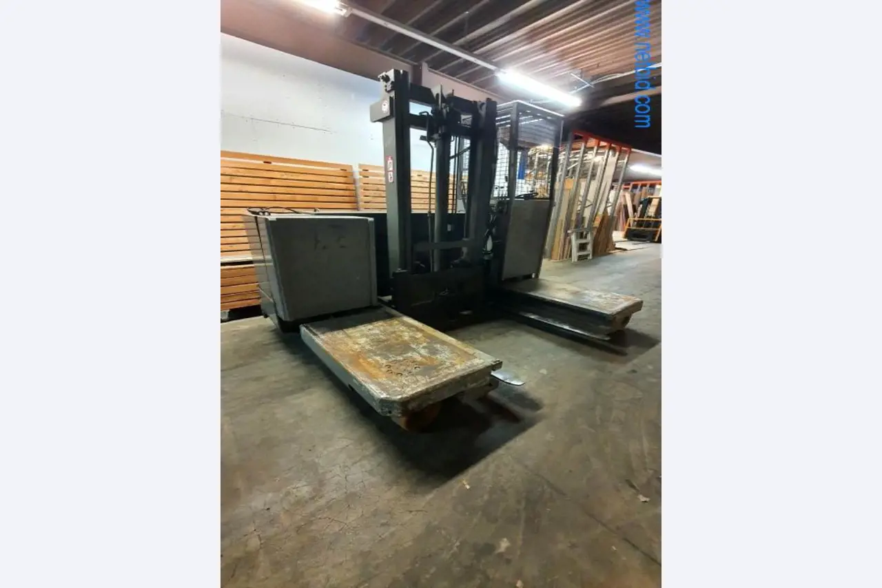 Máquinas e inventários de um comerciante de madeira e de construção-1