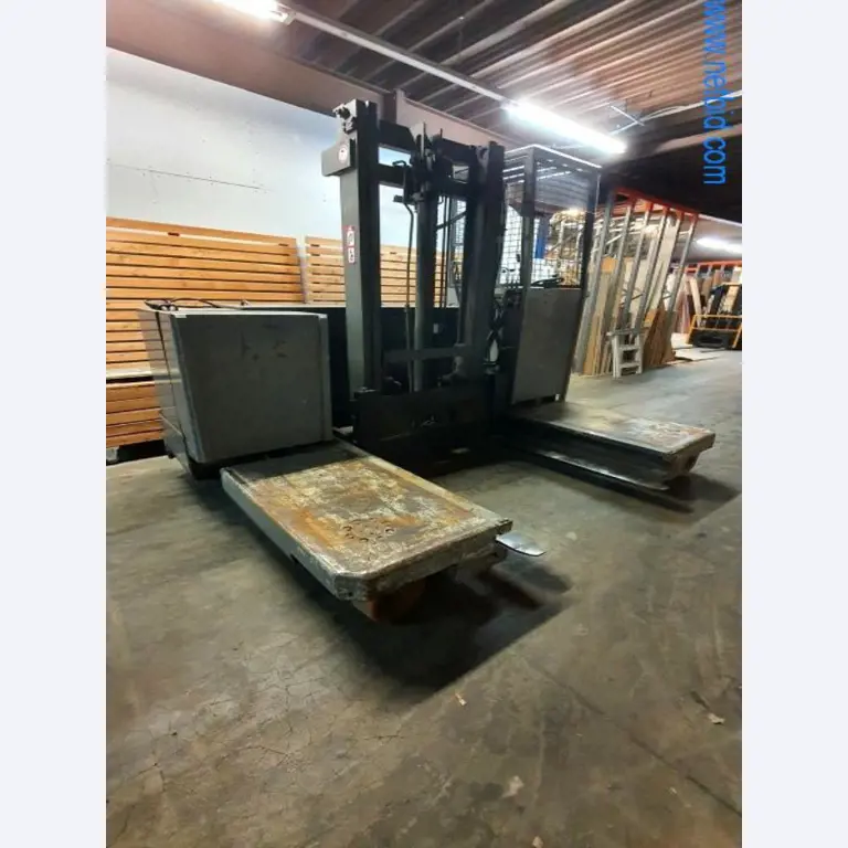 Máquinas e inventários de um comerciante de madeira e de construção-1