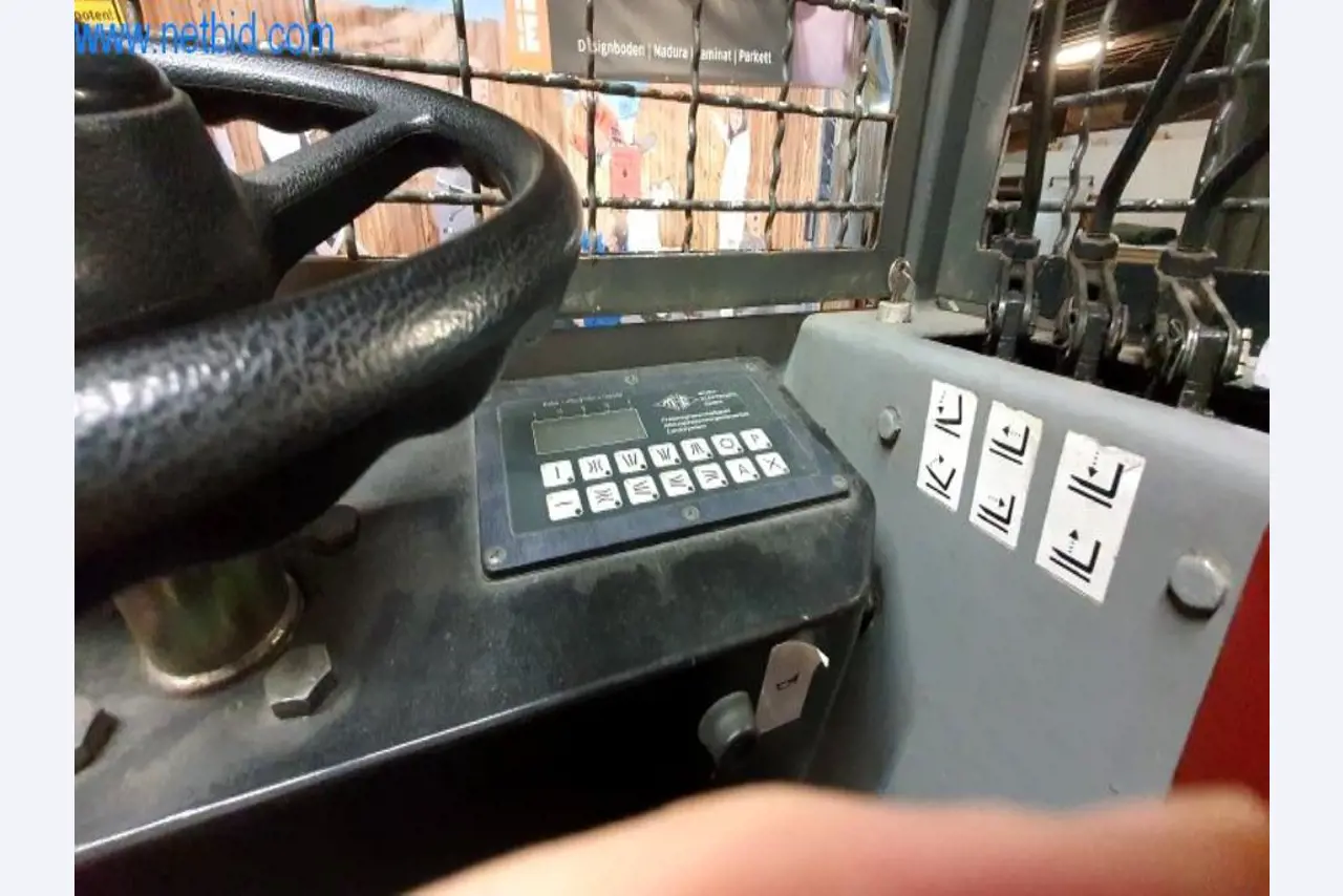 Máquinas e inventários de um comerciante de madeira e de construção-5