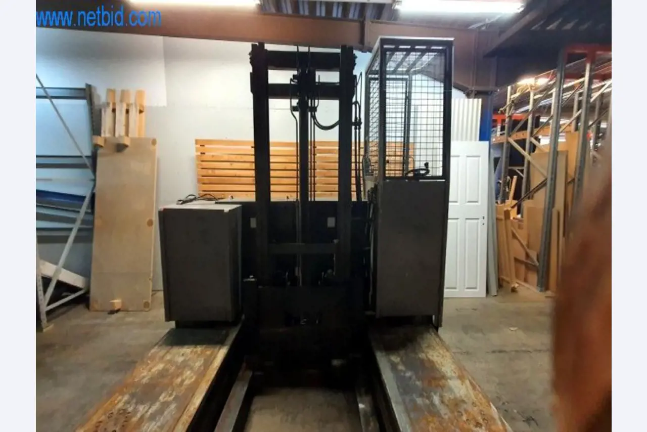 Máquinas e inventários de um comerciante de madeira e de construção-8