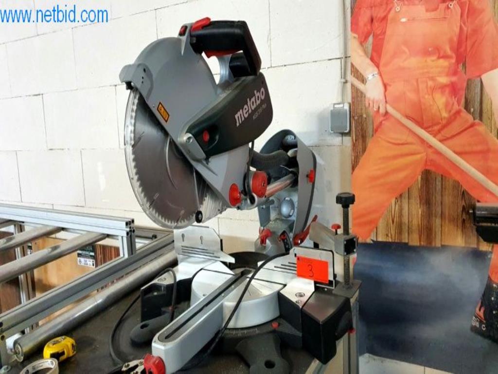 Maschinen und Warenbestände eines Holz- und Baufachmarktes-2