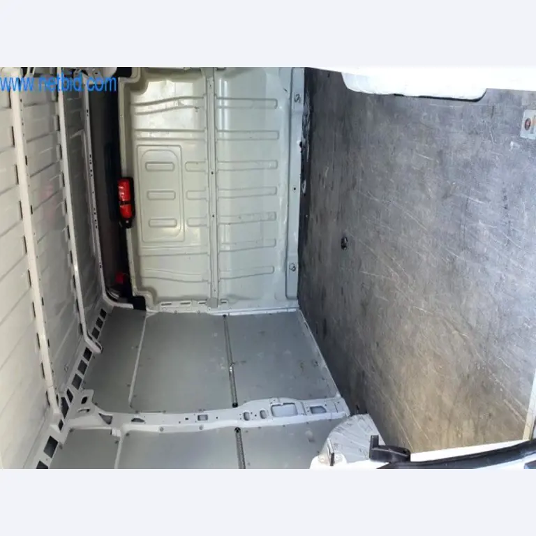 Máquinas e inventários de um comerciante de madeira e de construção-10