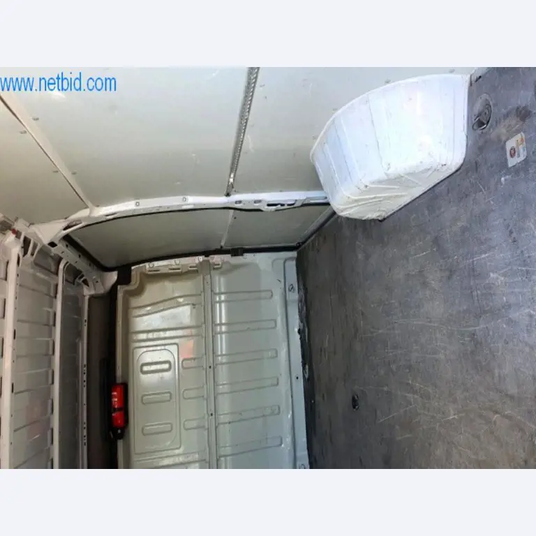 Máquinas e inventários de um comerciante de madeira e de construção-11