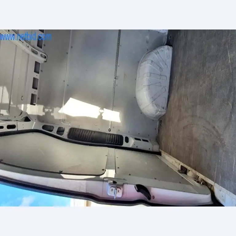 Máquinas e inventários de um comerciante de madeira e de construção-12