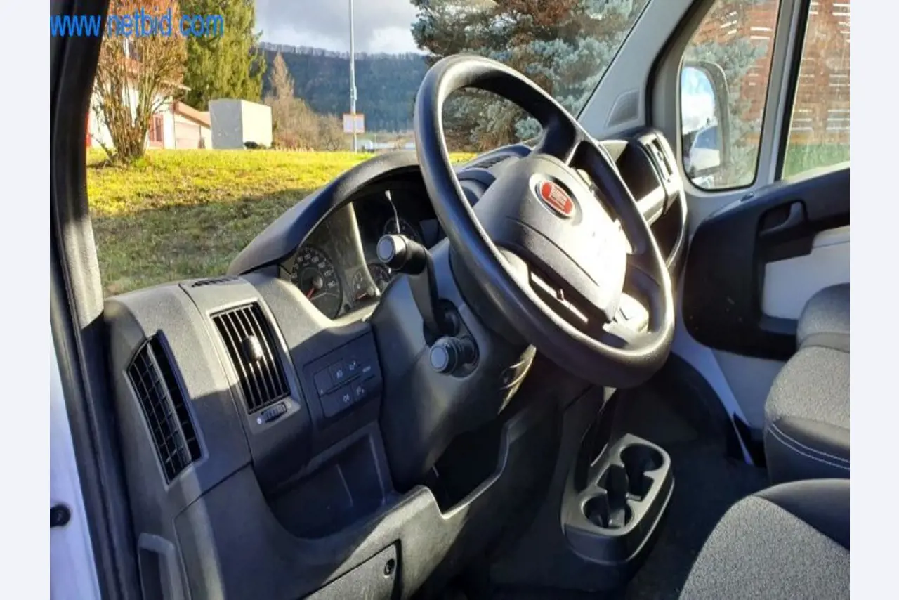 Máquinas e inventários de um comerciante de madeira e de construção-25