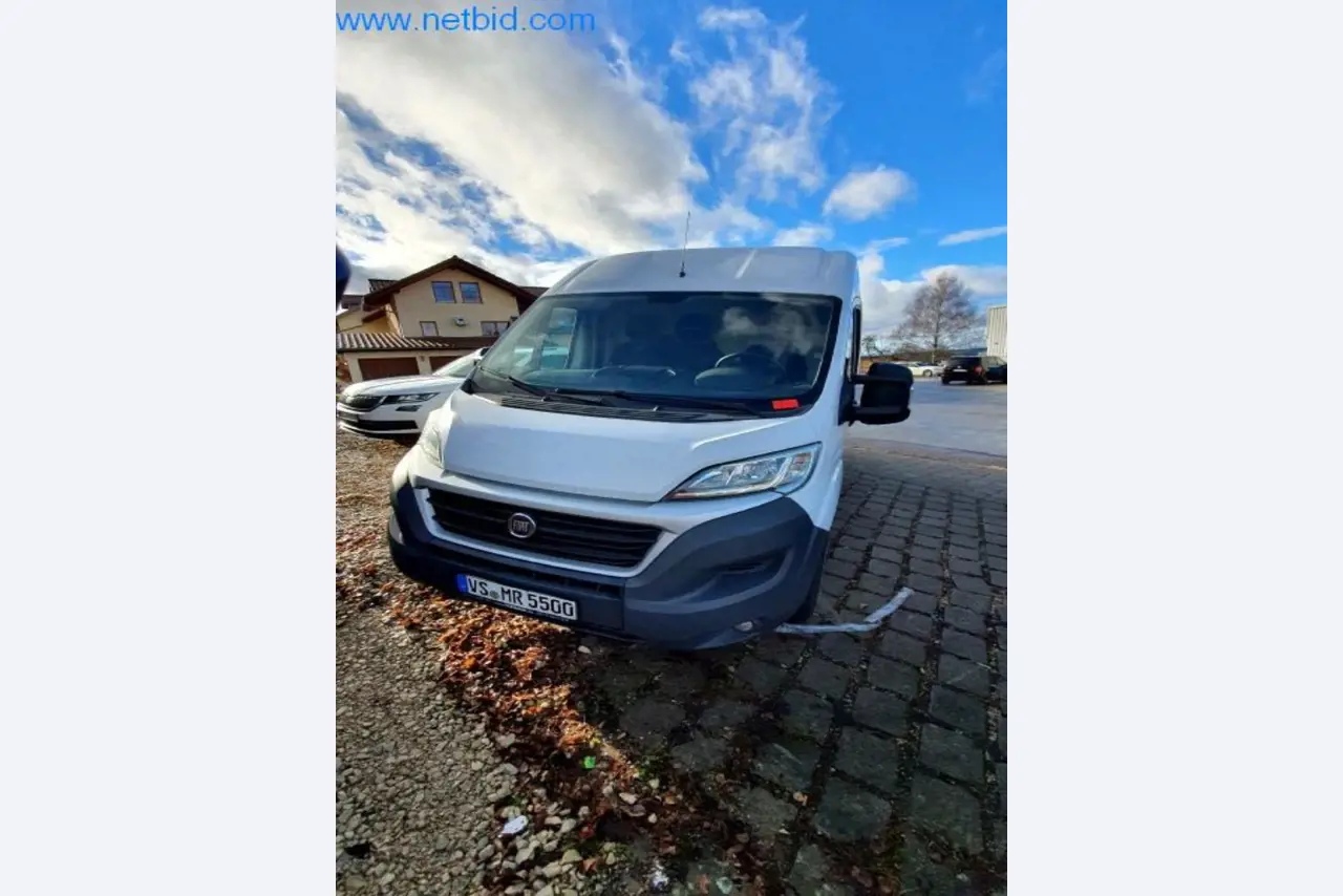 Máquinas e inventários de um comerciante de madeira e de construção-2